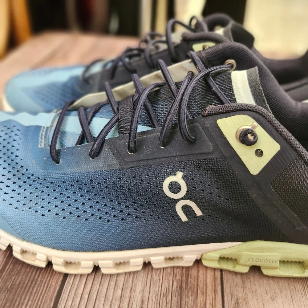 On Running Cloudflow  Mens 10 Navy Blue Lime Green Road Shoes Activewear‎ Sporty